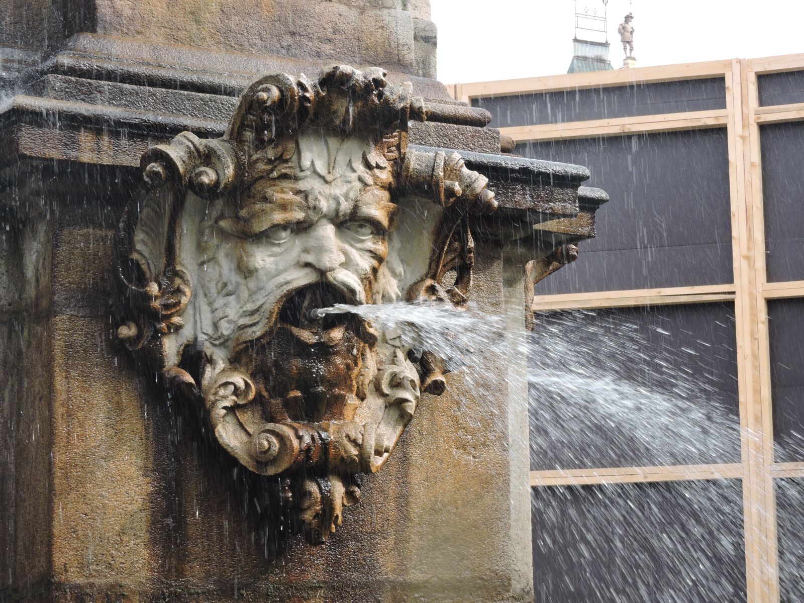 Nikon Coolpix P600 sample photo. Spout, water, fountain photography