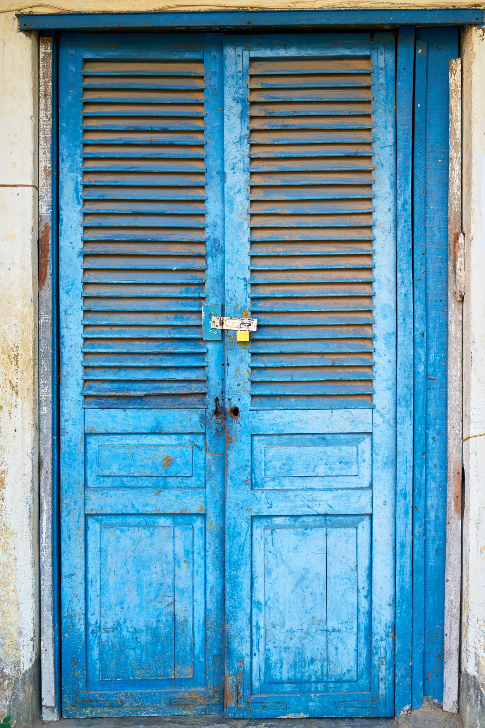 Sony a7R II sample photo. Blue, door, daniel photography