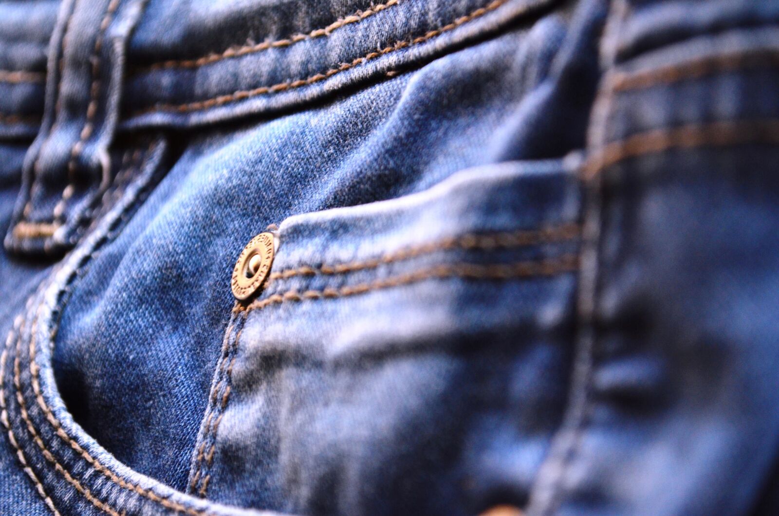 Nikon D5100 sample photo. Jeans, pants, blue, cloth photography