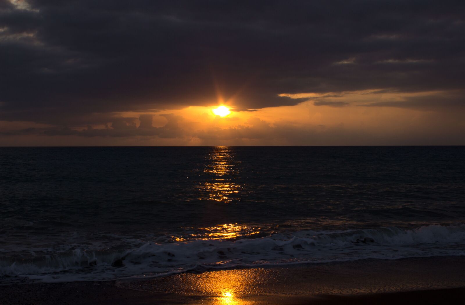Canon EOS 600D (Rebel EOS T3i / EOS Kiss X5) sample photo. Sunset, sea, evening photography